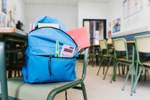 Mochila en aula